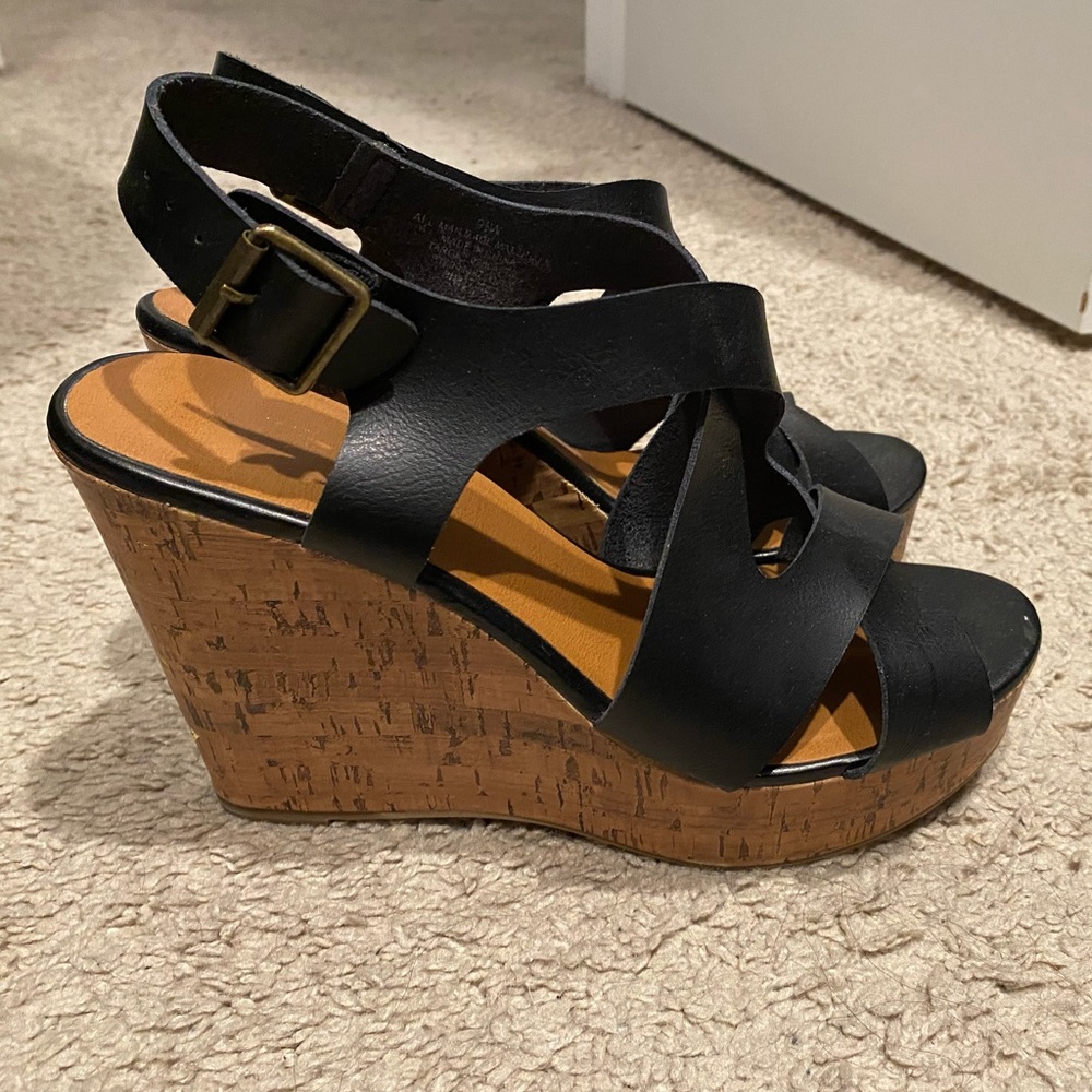 Women’s size 9.5W wedges
